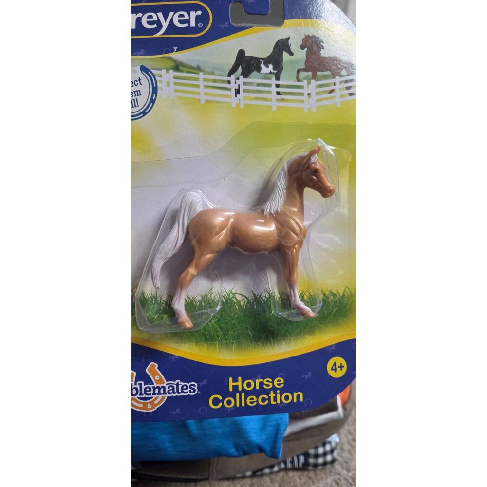 Breyer Stablemates horse figure